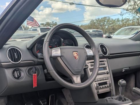 Used 2005 Porsche Boxster RWD image 15