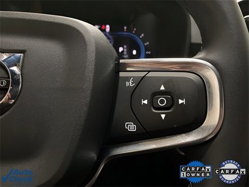 Used 2025 Volvo XC40 B5 Core image 31