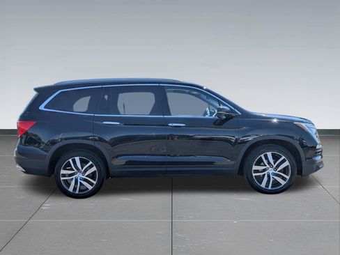 Certified 2017 Honda Pilot Touring image 6