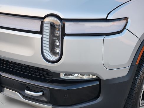 Used 2023 Rivian R1S Launch Edition Quad AWD/4WD image 29