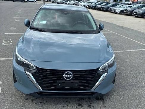 Used 2024 Nissan Sentra SV FWD image 7