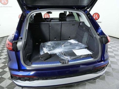 New 2025 Audi Q5 Premium image 10