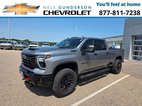 Used 2026 Chevrolet Silverado 3500 LTZ w/ LTZ Plus Package AWD/4WD image 3