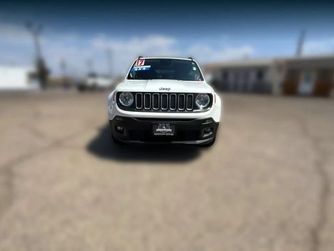 Used 2017 Jeep Renegade Latitude AWD/4WD image 2