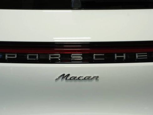 New 2026 Porsche Macan AWD/4WD image 36