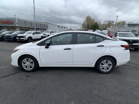 Used 2025 Nissan Versa S FWD image 7