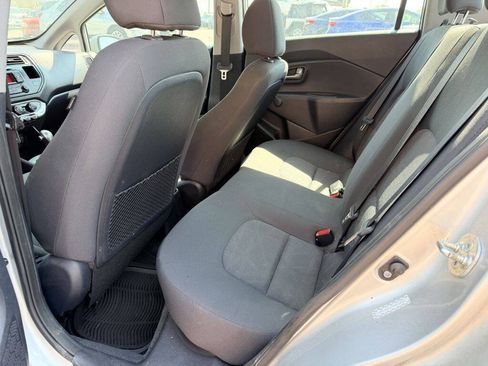 Used 2013 Kia Rio LX FWD image 5