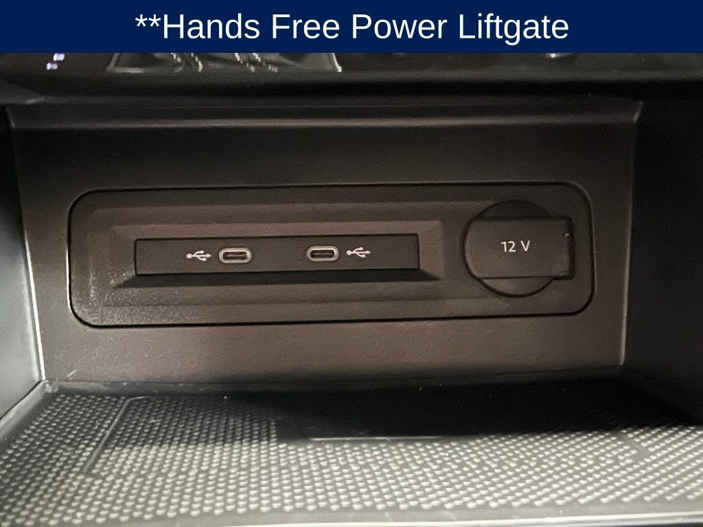 Used 2023 Volkswagen Atlas SE w/ Panoramic Sunroof Package FWD image 14