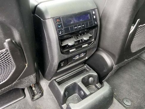 Used 2021 Jeep Grand Cherokee L Limited image 11