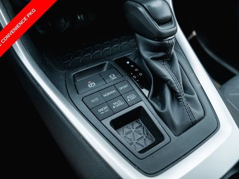 Certified 2019 Toyota RAV4 XLE AWD/4WD image 21