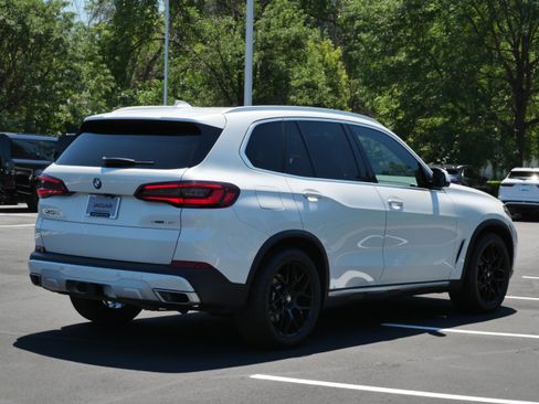 Used 2021 BMW X5 xDrive40i w/ Convenience Package AWD/4WD image 5