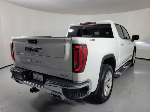 Used 2022 GMC Sierra 1500 SLT image 4
