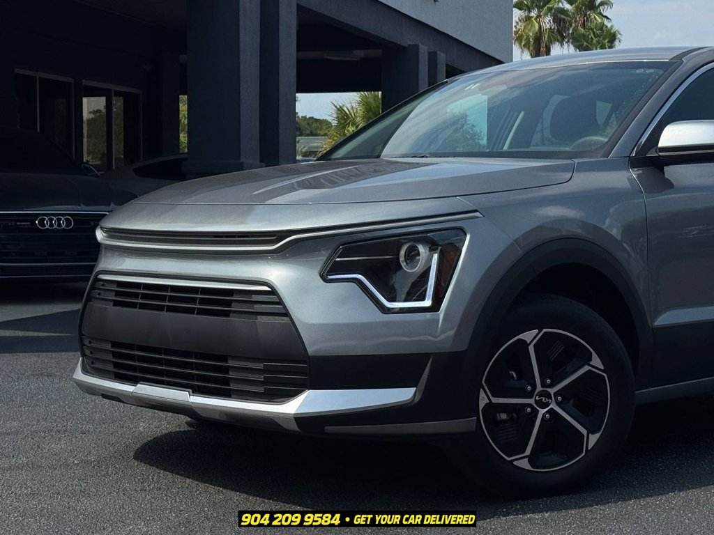 Used 2026 Kia Niro LX FWD image 2