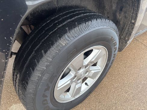 Used 2010 Jeep Liberty Sport image 10