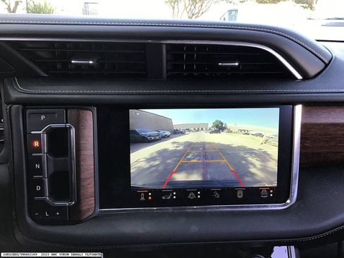 Used 2023 GMC Yukon Denali Ultimate AWD/4WD image 16