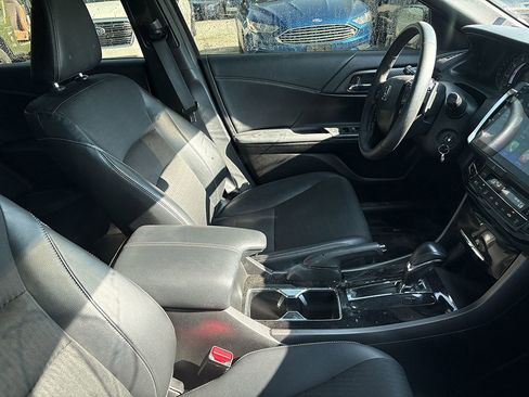 Used 2016 Honda Accord Sport image 5