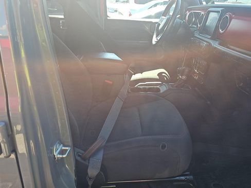 Used 2021 Jeep Wrangler Unlimited Rubicon w/ Dual Top Group AWD/4WD image 12
