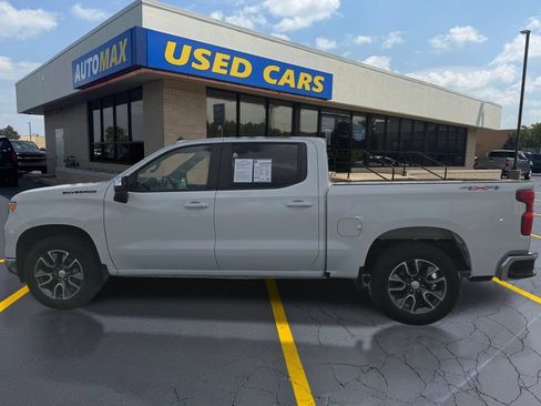 Used 2024 Chevrolet Silverado 1500 LT AWD/4WD image 8
