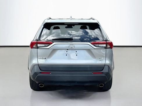 Used 2022 Toyota RAV4 XLE Premium AWD/4WD image 6