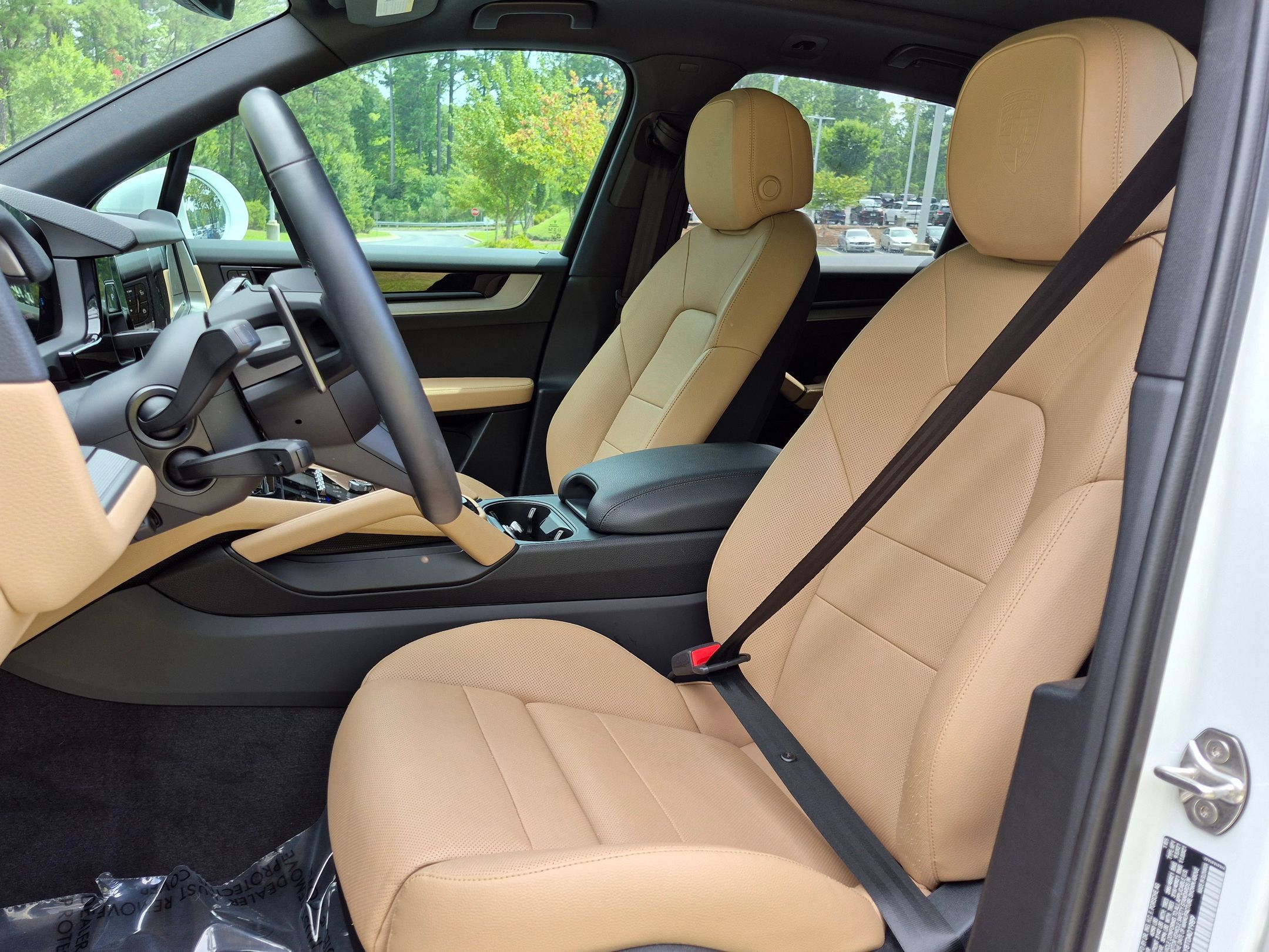 Certified 2026 Porsche Cayenne AWD/4WD image 5