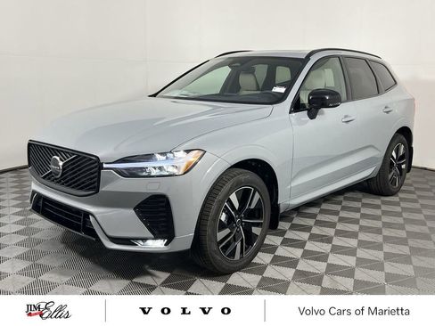 New 2026 Volvo XC60 B5 Core w/ Climate Package image 4