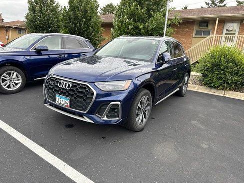 Used 2023 Audi Q5 2.0T Premium w/ Convenience Package AWD/4WD image 2