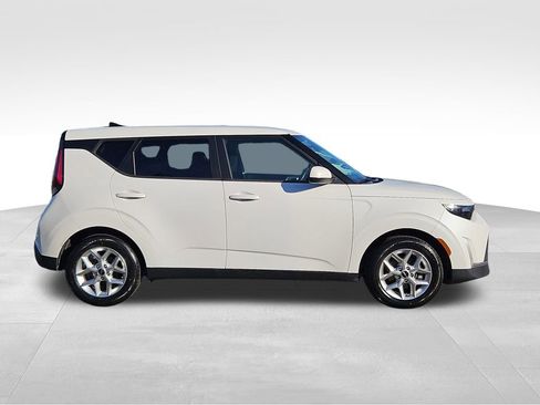 Used 2024 Kia Soul LX w/ Option Group 015 image 8