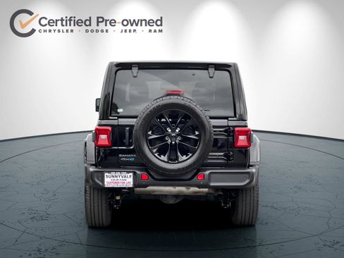 Certified 2025 Jeep Wrangler Unlimited Sahara w/ Safety Group AWD/4WD image 5