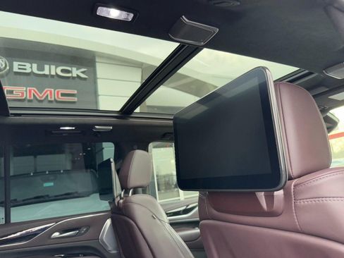 Used 2024 Cadillac Escalade Sport Platinum w/ LPO, ONYX Package image 14