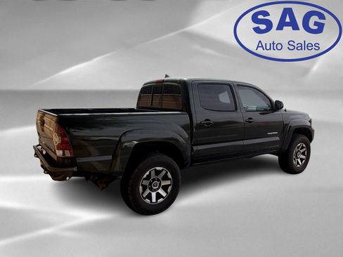 Used 2012 Toyota Tacoma 4x4 Double Cab w/ TRD Off-Road Pkg image 3