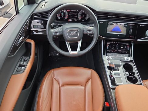 Used 2023 Audi Q7 2.0T Premium w/ Towing Package AWD/4WD image 15