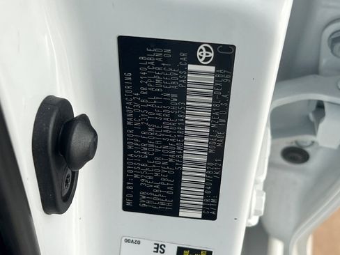 Certified 2024 Toyota Corolla LE image 35