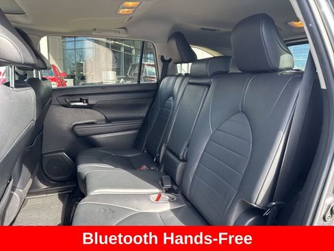 Used 2020 Toyota Highlander XLE image 15