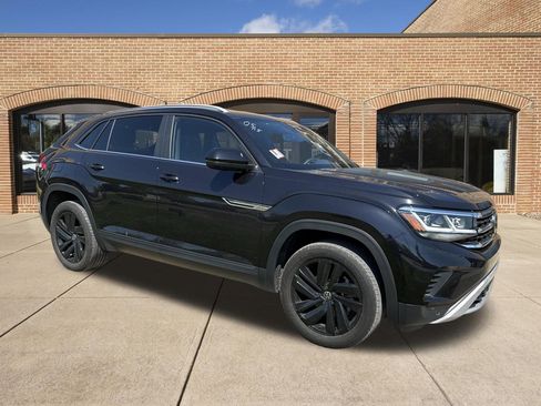 Used 2023 Volkswagen Atlas Cross Sport SE w/ Black Wheel Package AWD/4WD image 1