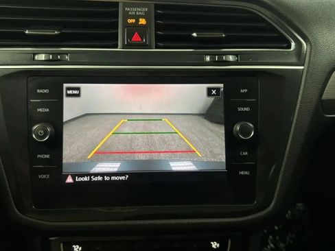 Used 2019 Volkswagen Tiguan SE FWD image 15