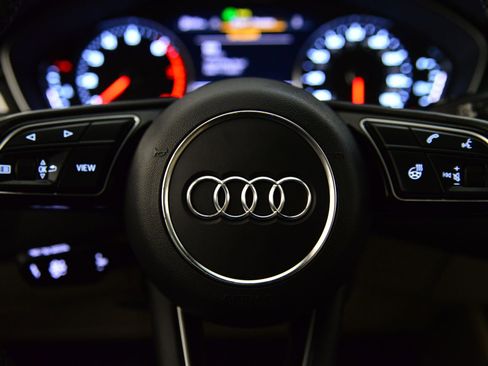 Used 2023 Audi A4 2.0T Premium w/ Convenience Package image 35