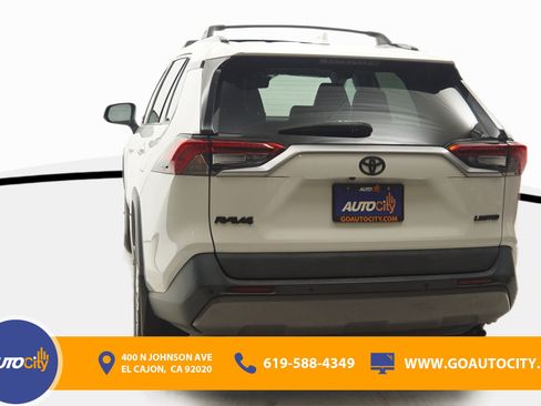 Used 2021 Toyota RAV4 Limited image 15