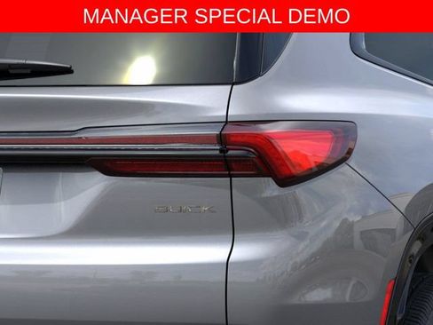 Used 2026 Buick Enclave Sport Touring w/ Power Package AWD/4WD image 11