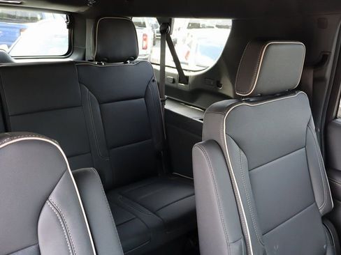 New 2025 GMC Yukon XL Elevation AWD/4WD image 27