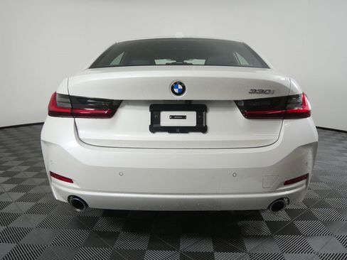 Used 2025 BMW 330i Sedan w/ Premium Package image 4