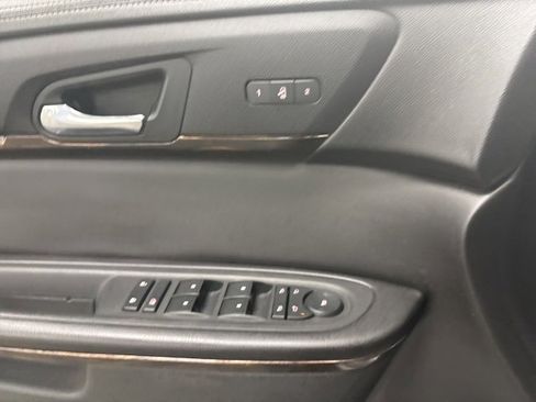 Used 2016 GMC Acadia Denali image 29