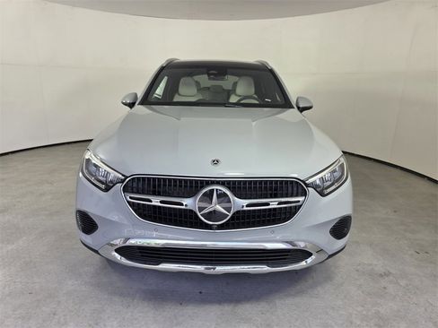 New 2026 Mercedes-Benz GLC 300 image 2