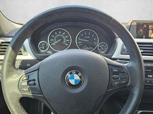 Used 2017 BMW 320i Sedan RWD image 20