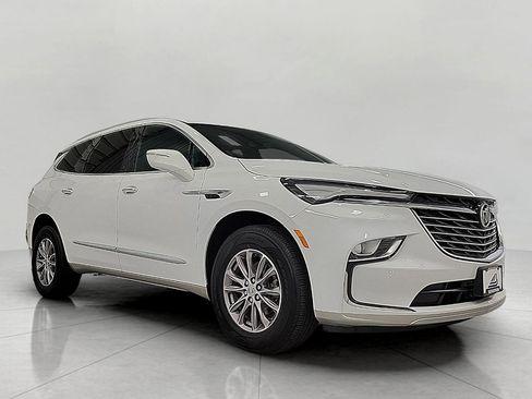 Used 2023 Buick Enclave Essence w/ Trailering Package, 5000 lbs. image 1