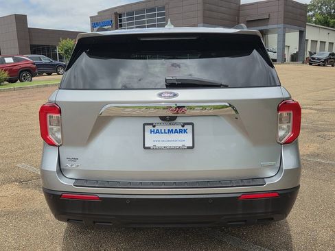 Used 2020 Ford Explorer XLT RWD image 5