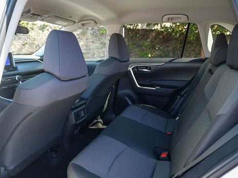 Used 2025 Toyota RAV4 XLE image 18