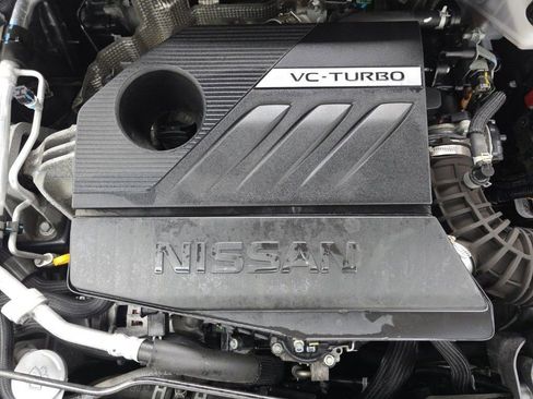 Used 2023 Nissan Rogue S image 11