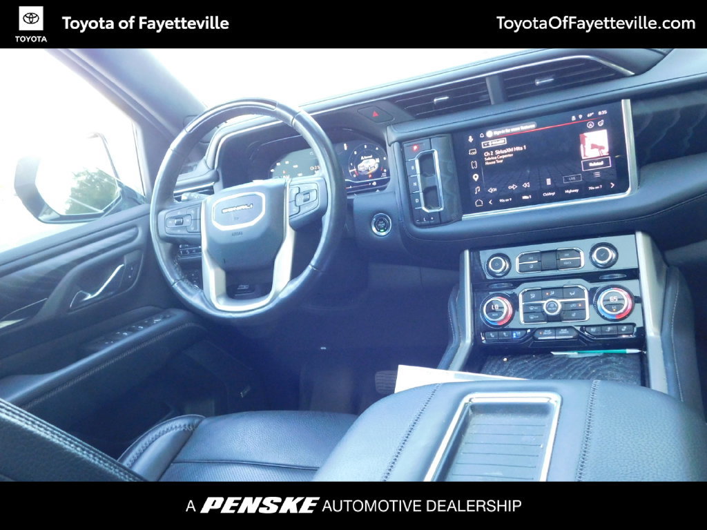 Used 2023 GMC Yukon XL Denali w/ Denali Reserve Package AWD/4WD image 7