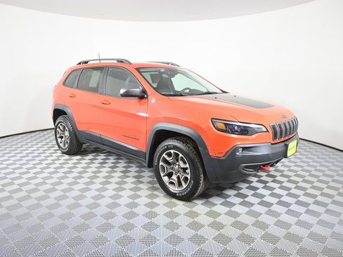 Used 2021 Jeep Cherokee Trailhawk w/ Premium Leather Package image 9