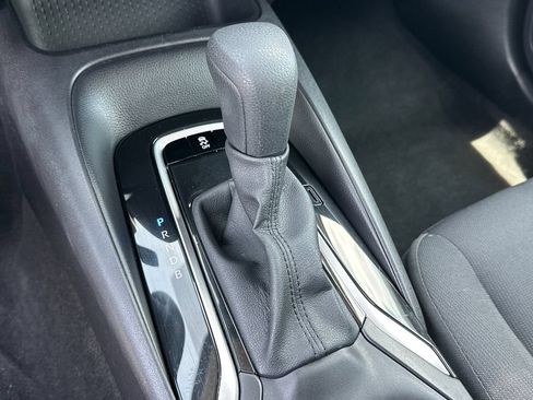 Used 2025 Toyota Corolla LE FWD image 30